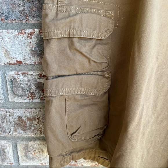 ππ£ Wrangler khaki cargo shorts - Picture 4 of 10